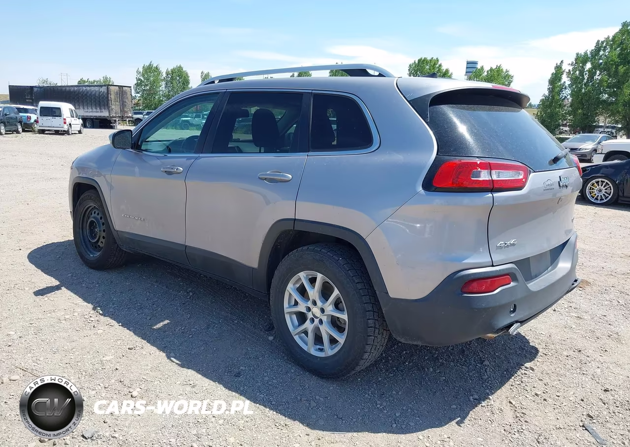 2017 Jeep Cherokee Latitude VIN:1C4PJMCB7HD213998 - 3