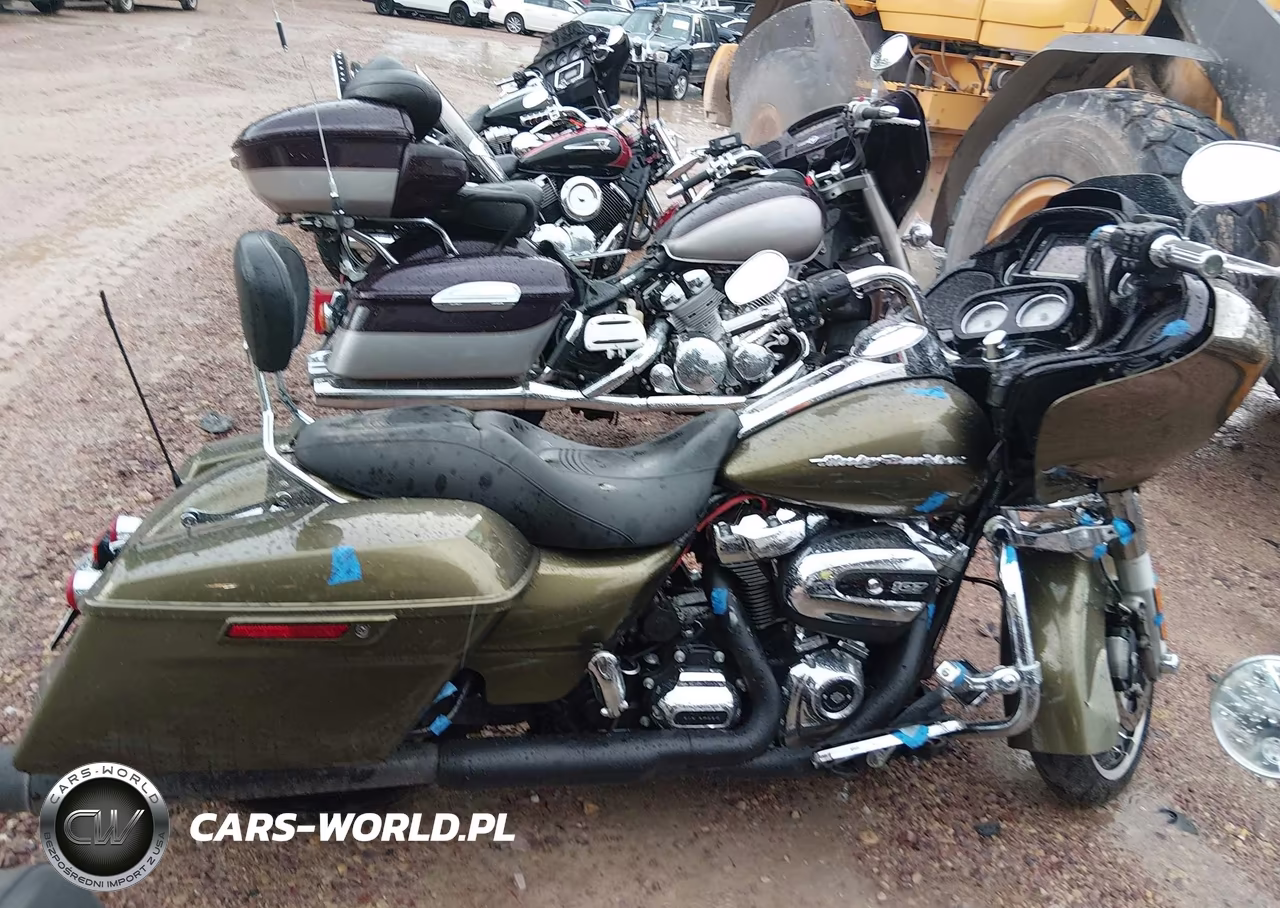 2017 Harley-Davidson Fltrxs Road Glide Special VIN:1HD1KTC18HB679020 - 11