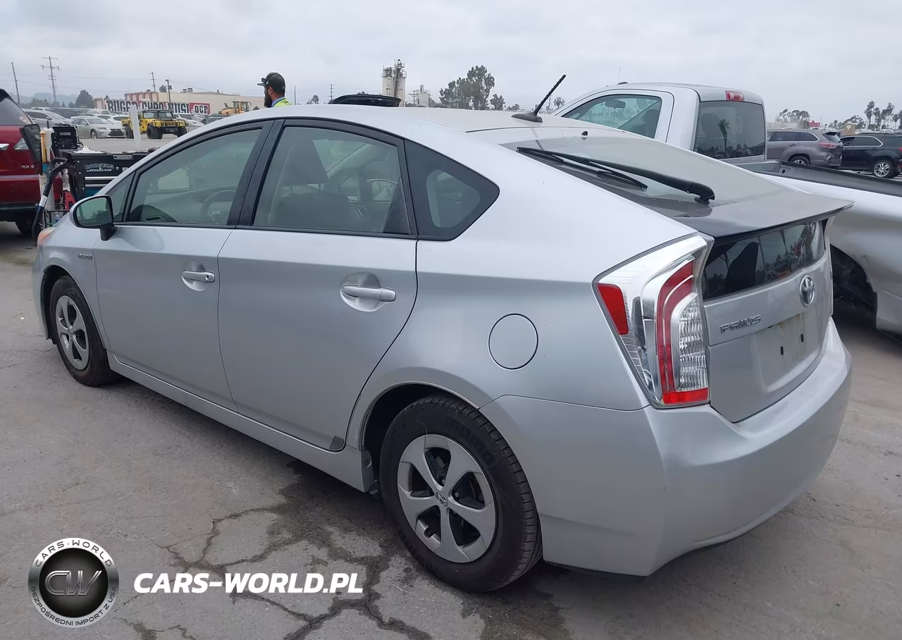 2013 Toyota Prius Three VIN:JTDKN3DUXD5539016 - 3