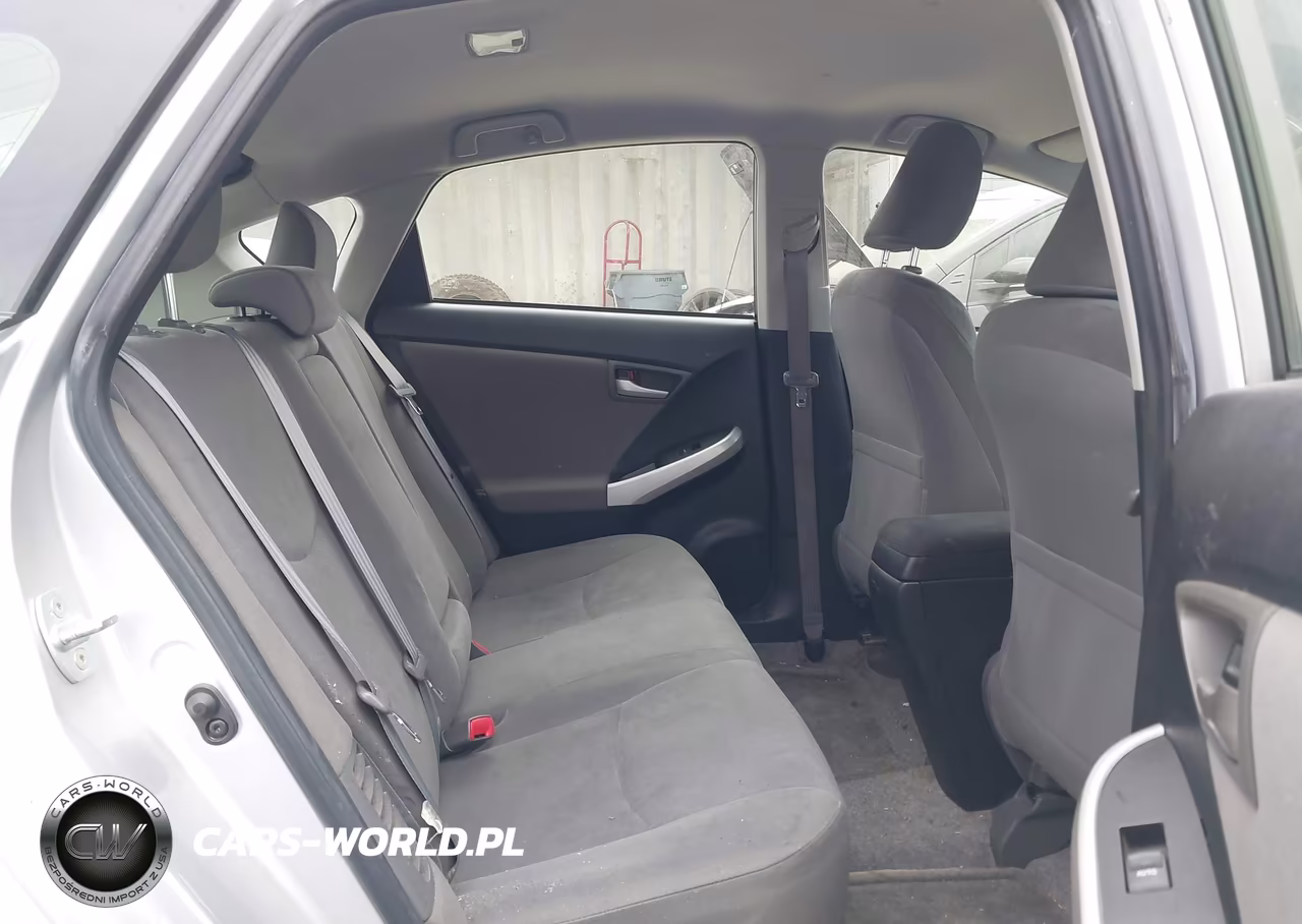 2013 Toyota Prius Three VIN:JTDKN3DUXD5539016 - 8