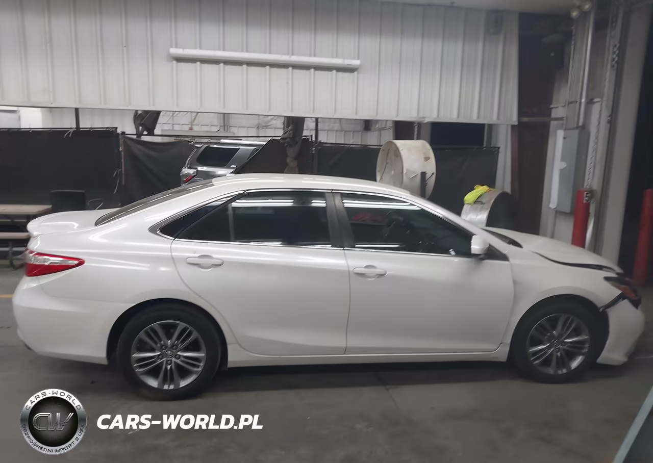 2015 Toyota Camry Se VIN:4T1BF1FK6FU945117 - 13
