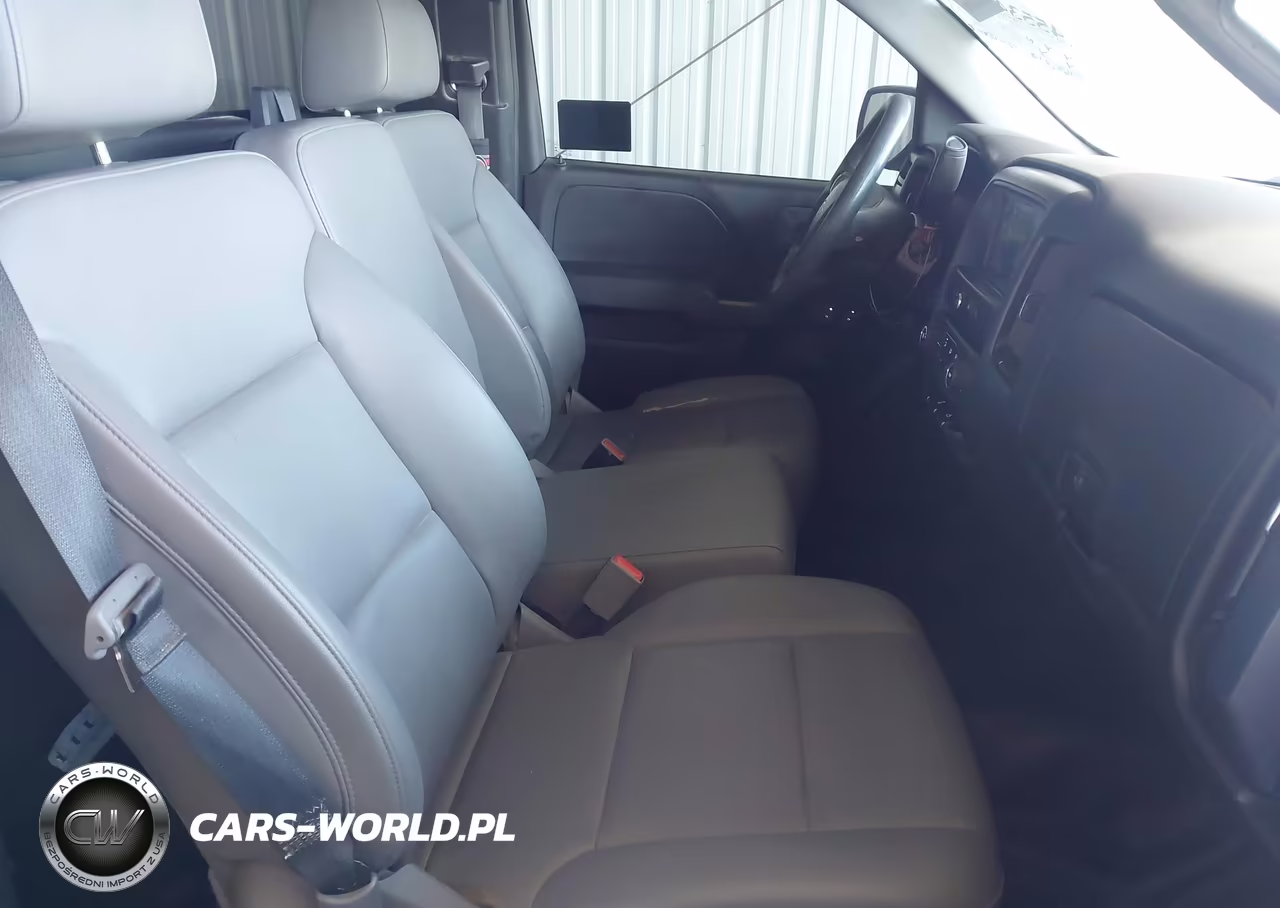 2018 Chevrolet Silverado 1500 Work Truck VIN:1GCNCNEH3JZ356819 - 5