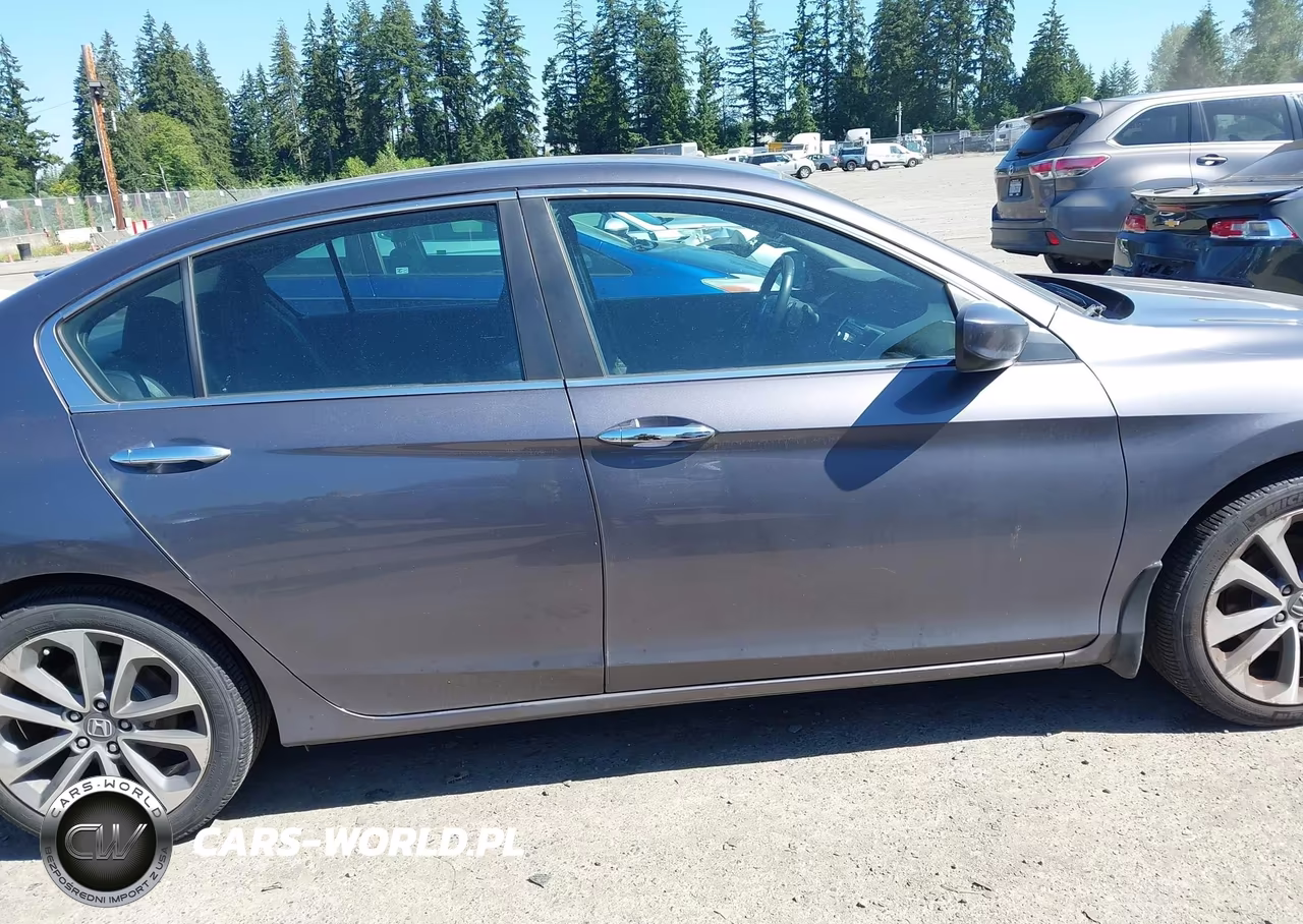 2014 Honda Accord Sport VIN:1HGCR2F5XEA138147 - 13