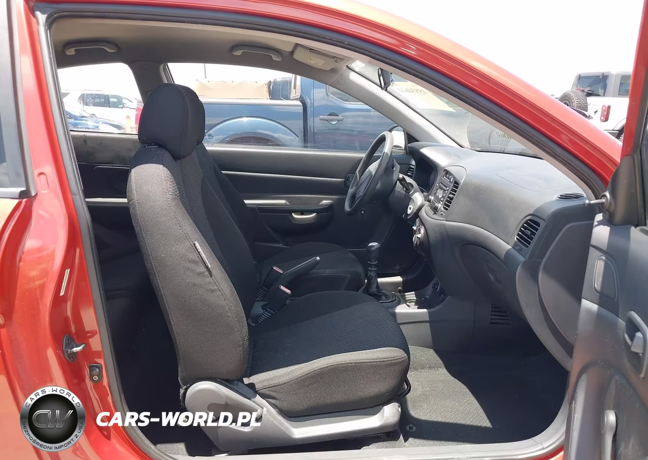 2007 Hyundai Accent Gs VIN:KMHCM36C67U030753 - 5