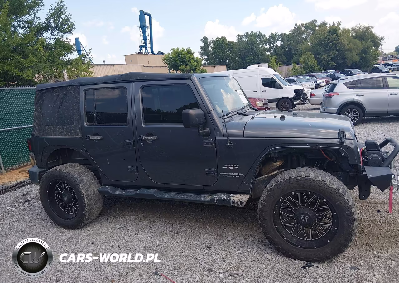 2018 Jeep Wrangler Jk Unlimited Sahara 4X4 VIN:1C4HJWEG1JL927016 - 13