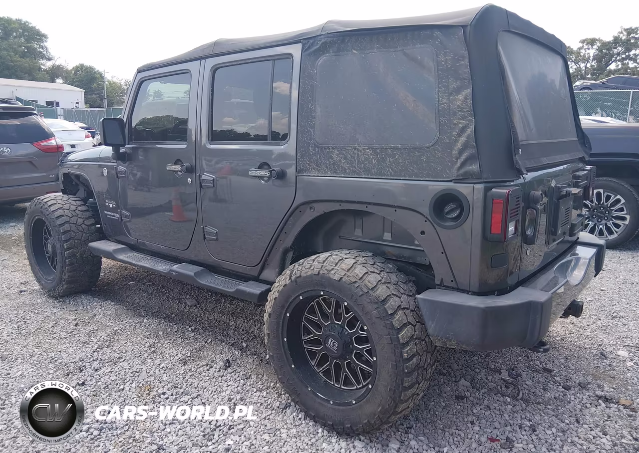 2018 Jeep Wrangler Jk Unlimited Sahara 4X4 VIN:1C4HJWEG1JL927016 - 3