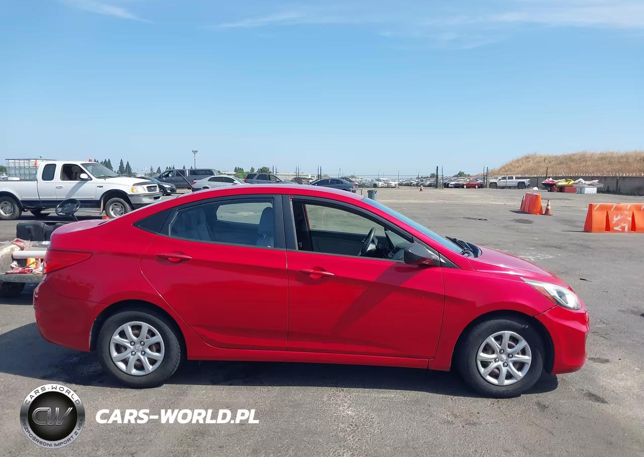 2013 Hyundai Accent Gls VIN:KMHCT4AE6DU463213 - 13