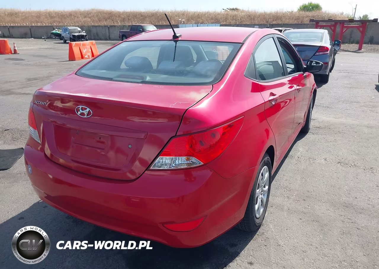 2013 Hyundai Accent Gls VIN:KMHCT4AE6DU463213 - 4