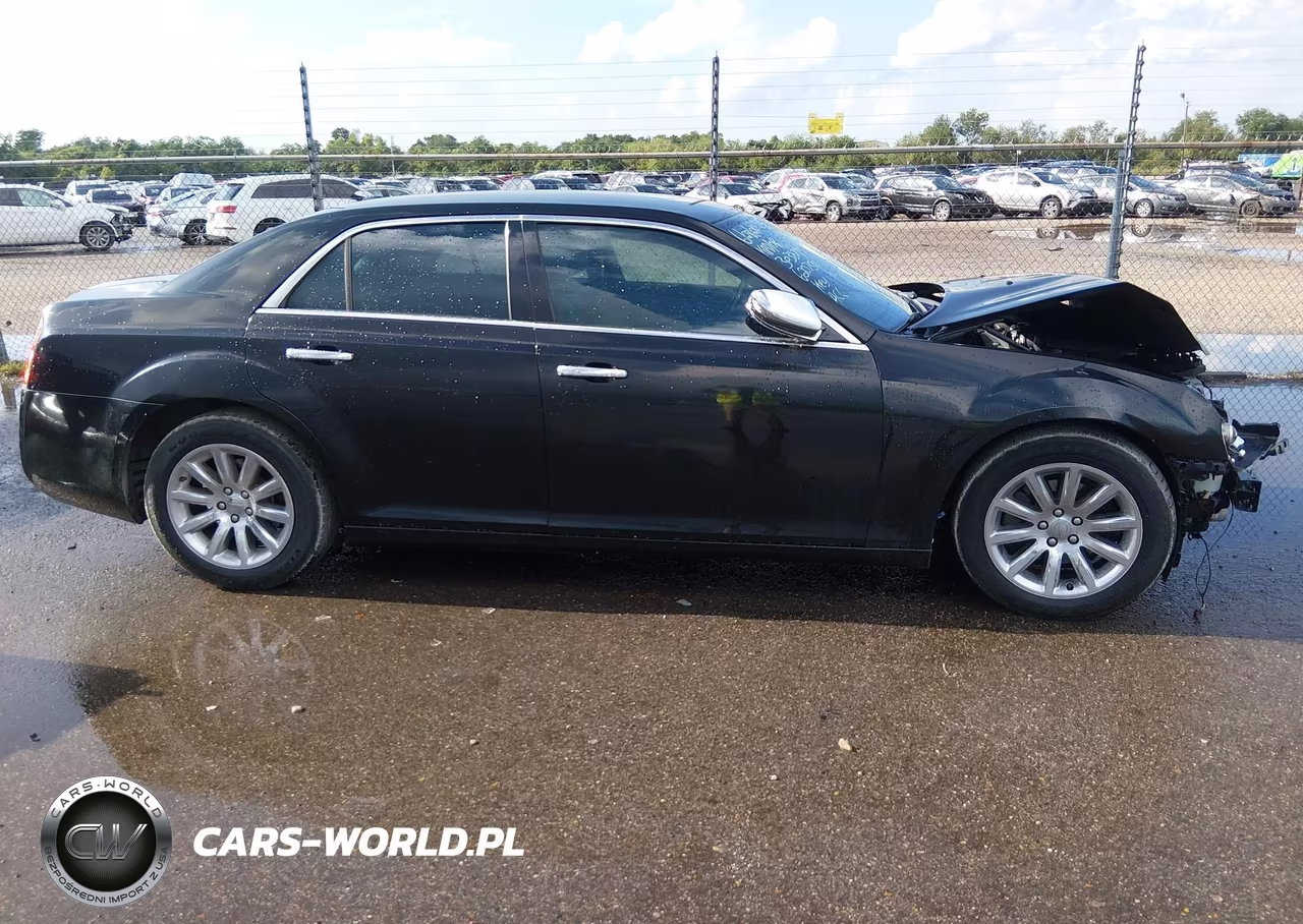 2013 Chrysler 300C VIN:2C3CCAEGXDH620750 - 13