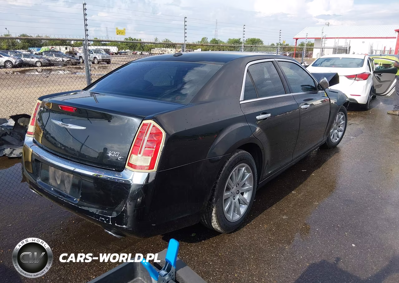 2013 Chrysler 300C VIN:2C3CCAEGXDH620750 - 4