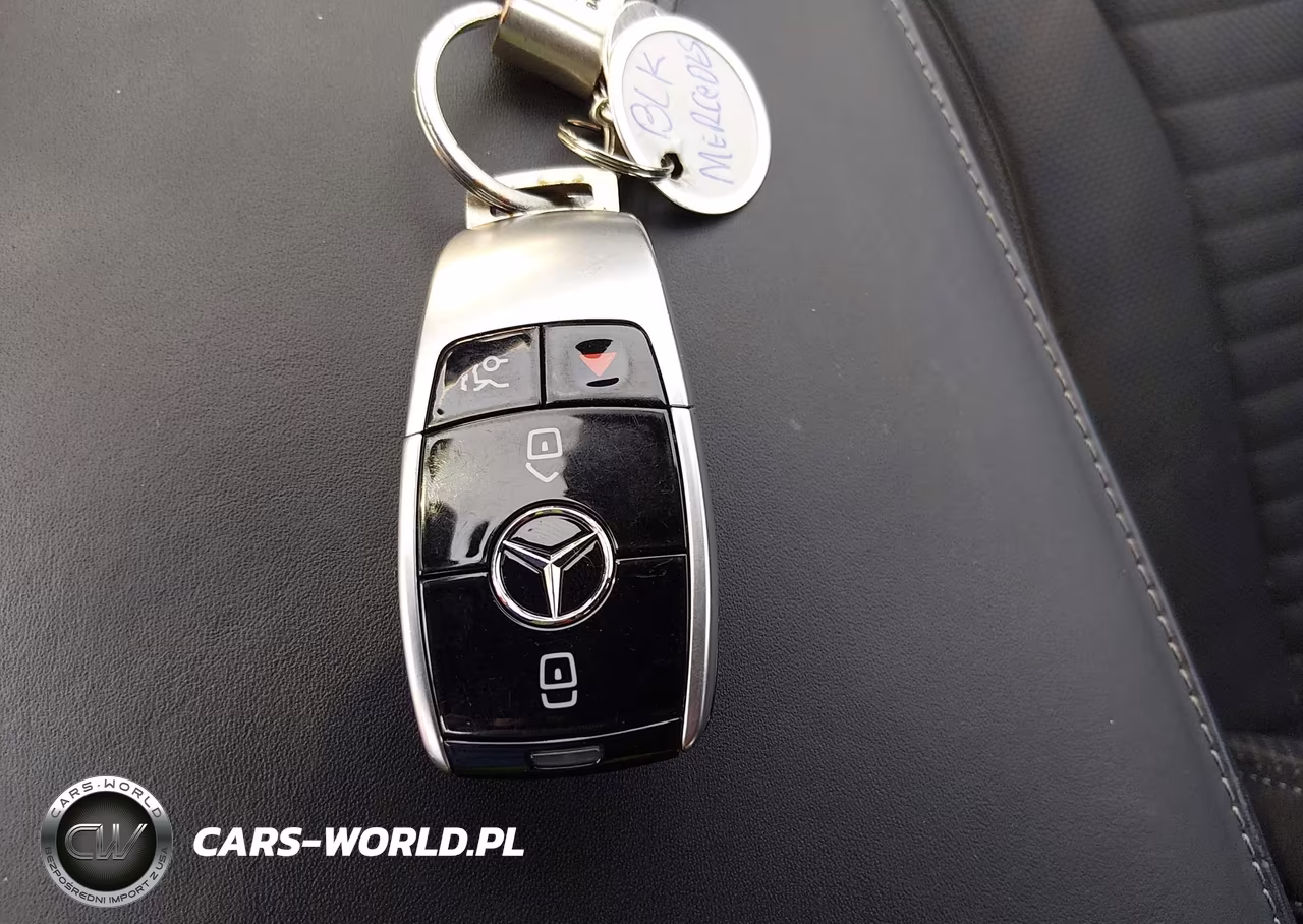 2020 Mercedes-Benz S 560 4Matic VIN:W1KUG8GB2LA555751 - 11