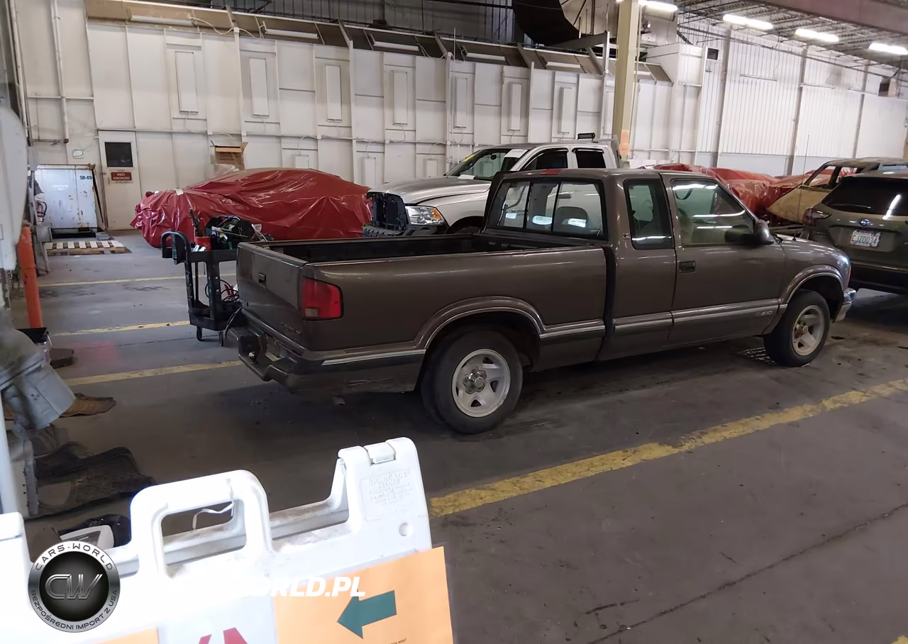 1997 Chevrolet S-10 Ls VIN:1GCCS1941V8163932 - 4