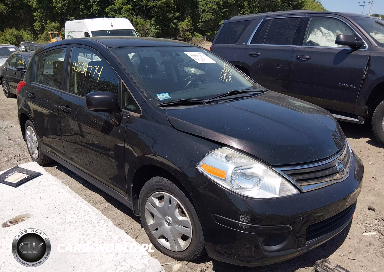 2011 Nissan Versa 1.8S – zdjęcie 1 z 11
