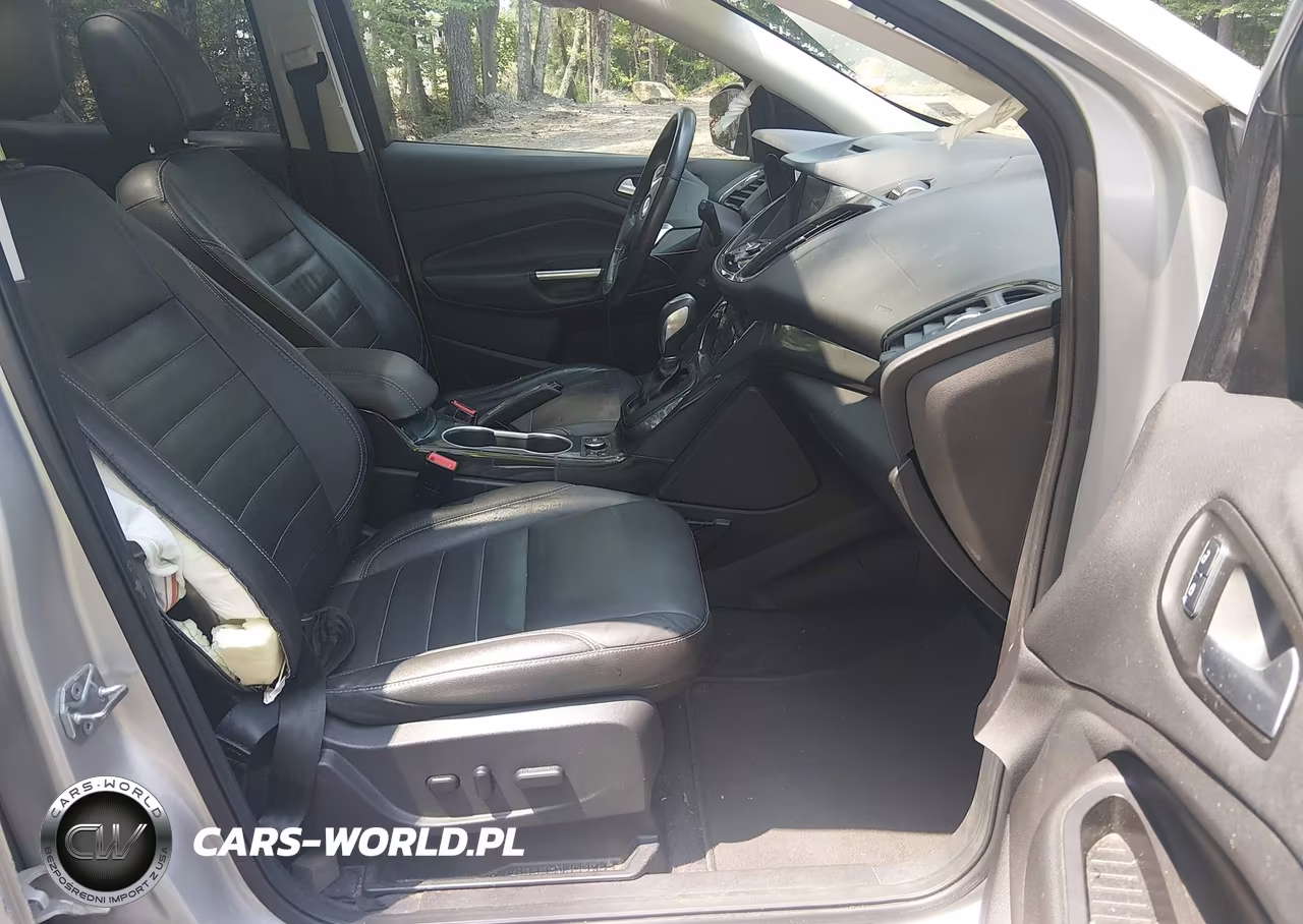2016 Ford Escape Titanium VIN:1FMCU9J9XGUA42418 - 5