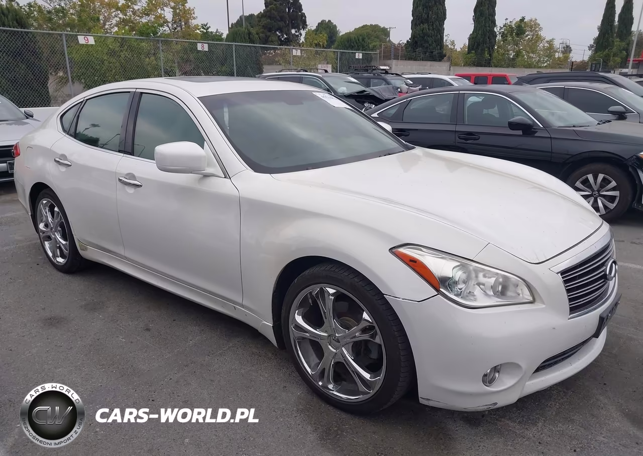 2011 Infiniti M37