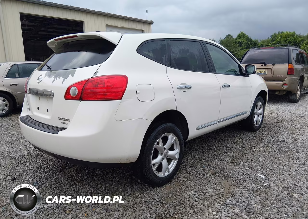 2013 Nissan Rogue S VIN:JN8AS5MV5DW657577 - 4