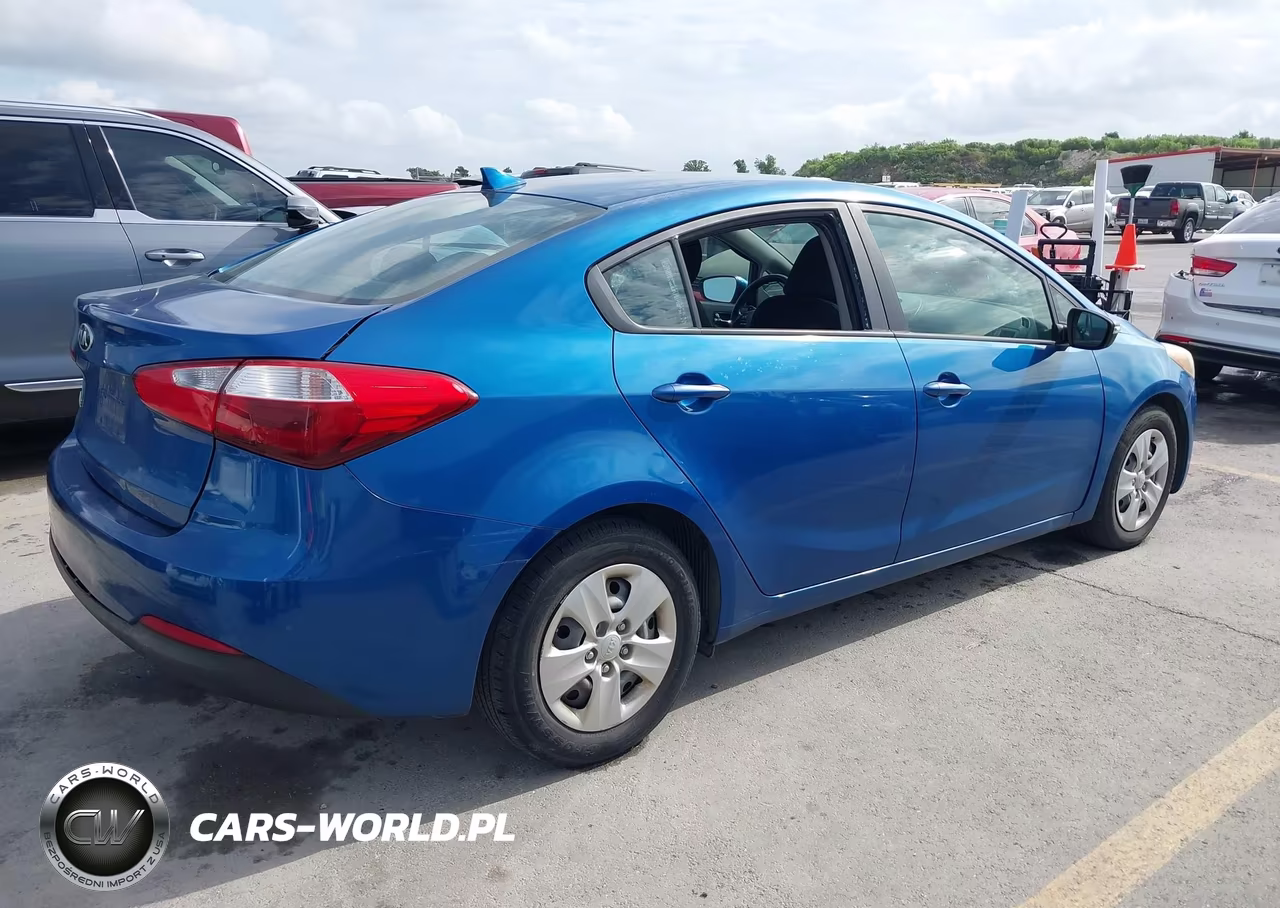 2015 Kia Forte Lx VIN:KNAFX4A65F5308533 - 4