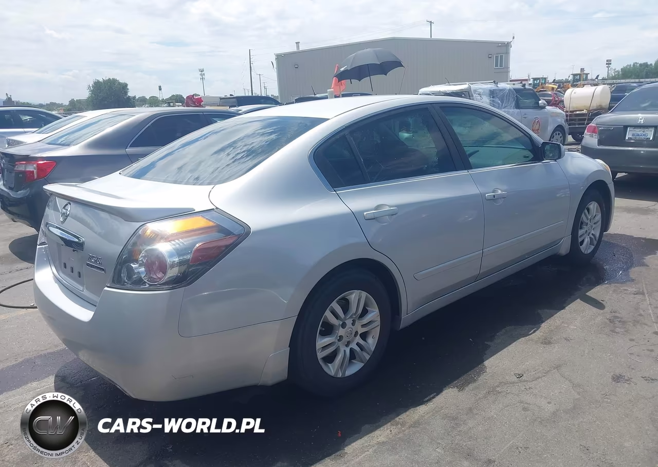 2011 Nissan Altima 2.5 S VIN:1N4AL2AP2BN515564 - 4