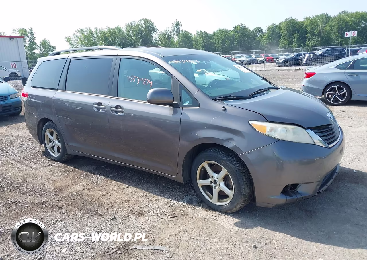 2012 Toyota Sienna Le V6 8 Passenger – zdjęcie 1 z 16
