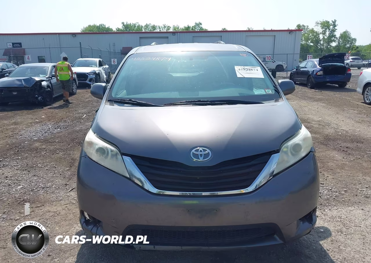 2012 Toyota Sienna Le V6 8 Passenger VIN:5TDKK3DC0CS183782 - 12
