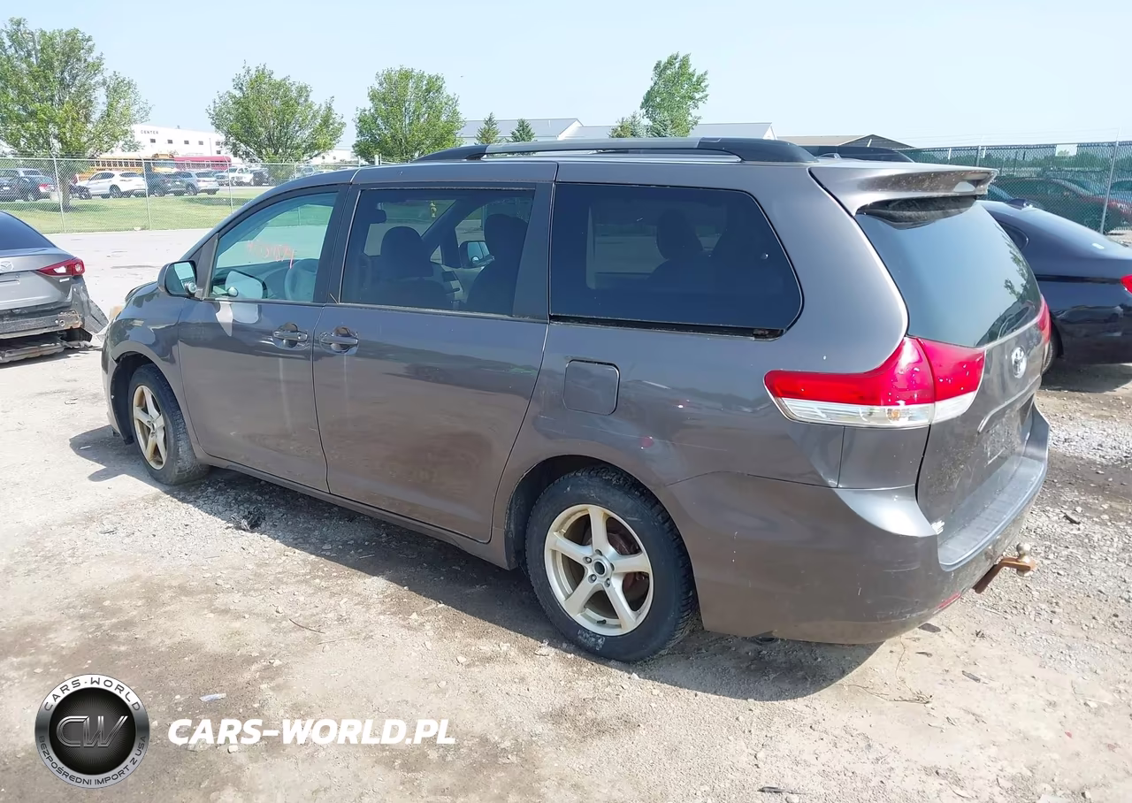 2012 Toyota Sienna Le V6 8 Passenger VIN:5TDKK3DC0CS183782 - 3