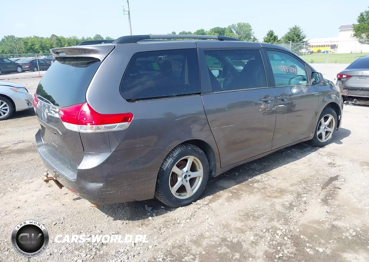 2012 Toyota Sienna Le V6 8 Passenger VIN:5TDKK3DC0CS183782 - 4