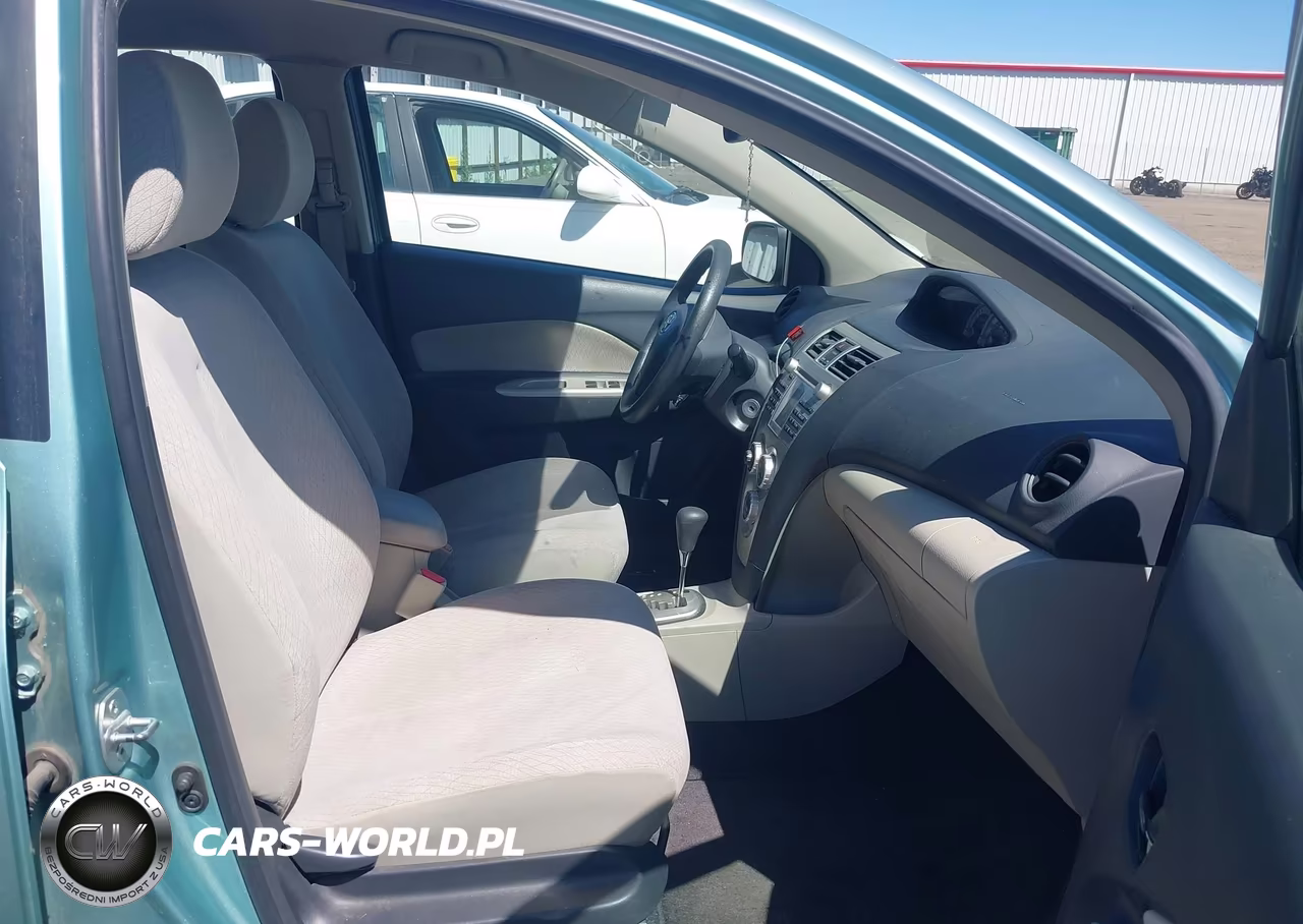 2008 Toyota Yaris VIN:JTDBT923X84035435 - 5