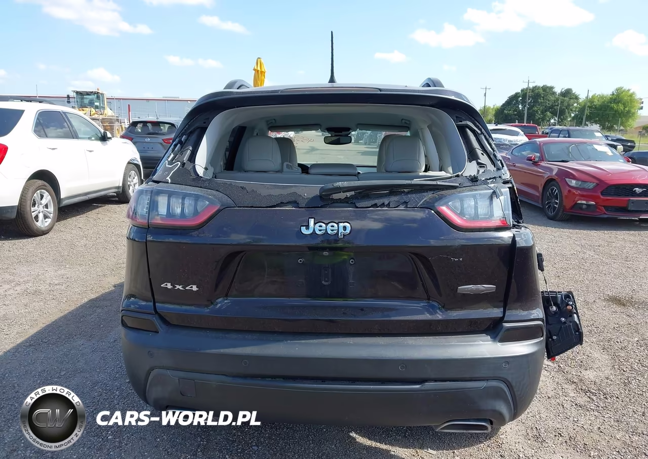 2021 Jeep Cherokee Latitude Lux 4X4 VIN:1C4PJMMX3MD149351 - 17
