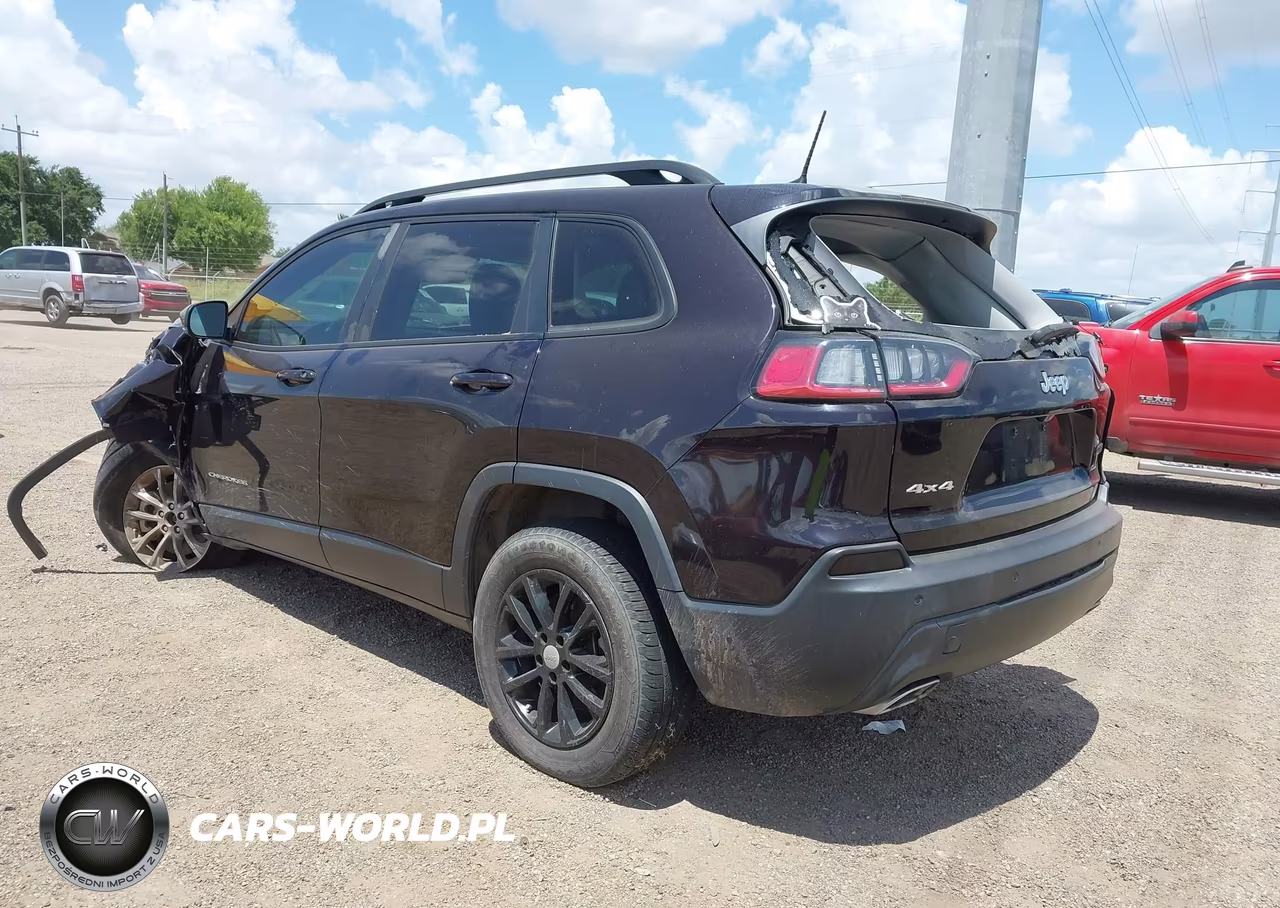 2021 Jeep Cherokee Latitude Lux 4X4 VIN:1C4PJMMX3MD149351 - 3