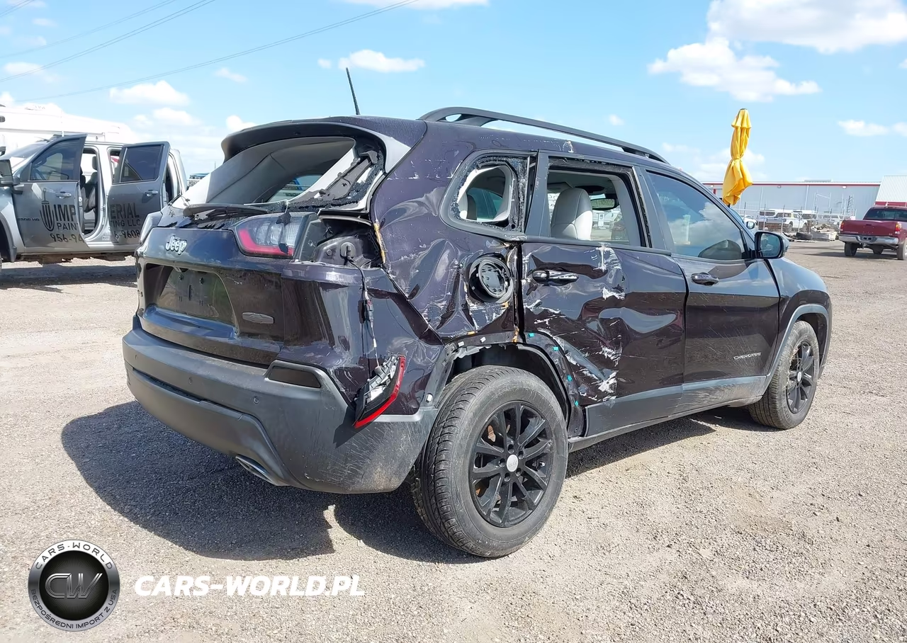 2021 Jeep Cherokee Latitude Lux 4X4 VIN:1C4PJMMX3MD149351 - 4