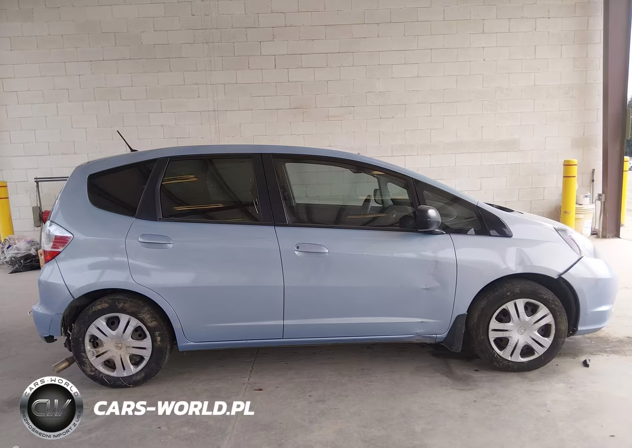 2010 Honda Fit VIN:JHMGE8H27AC033936 - 13