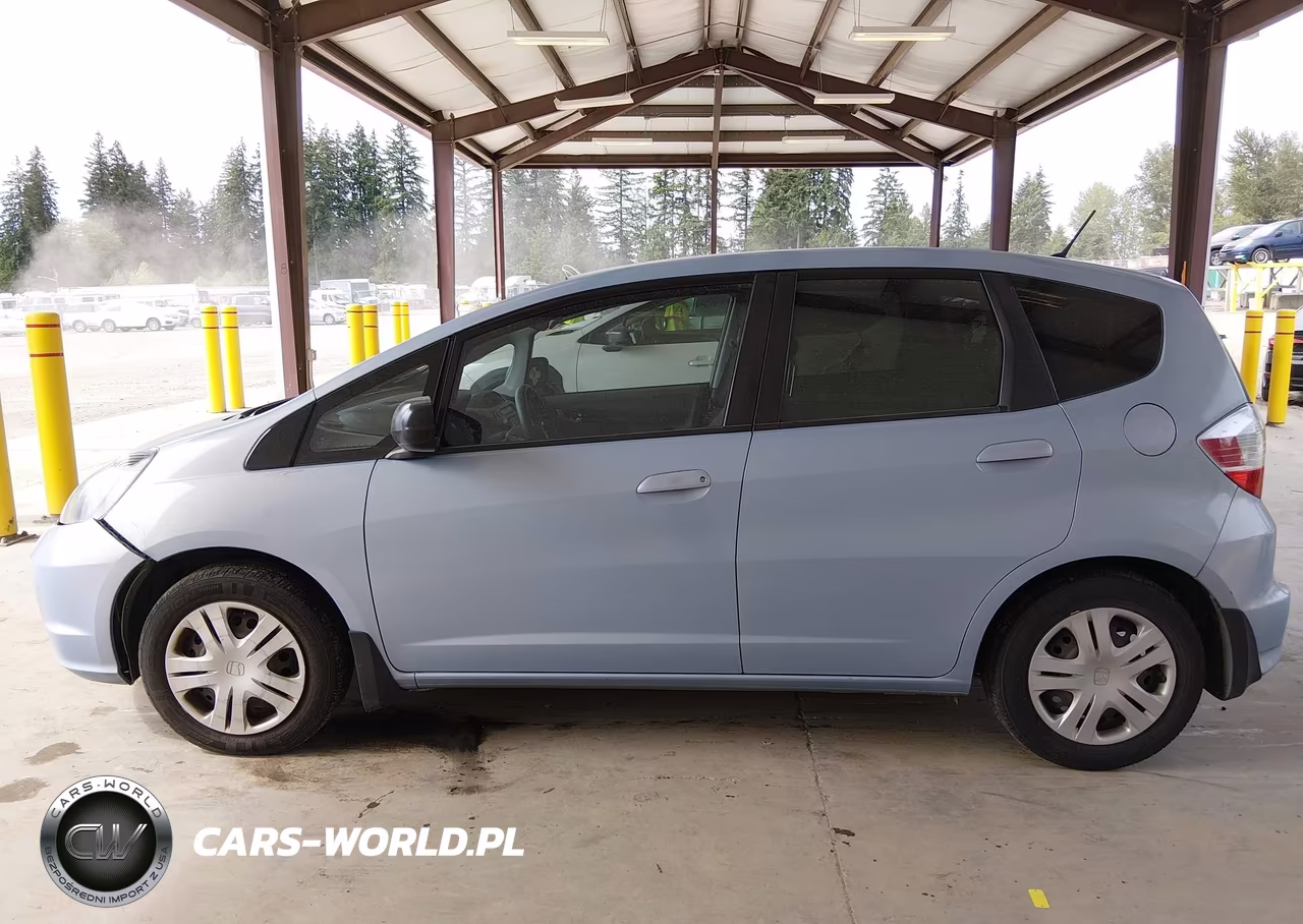 2010 Honda Fit VIN:JHMGE8H27AC033936 - 14