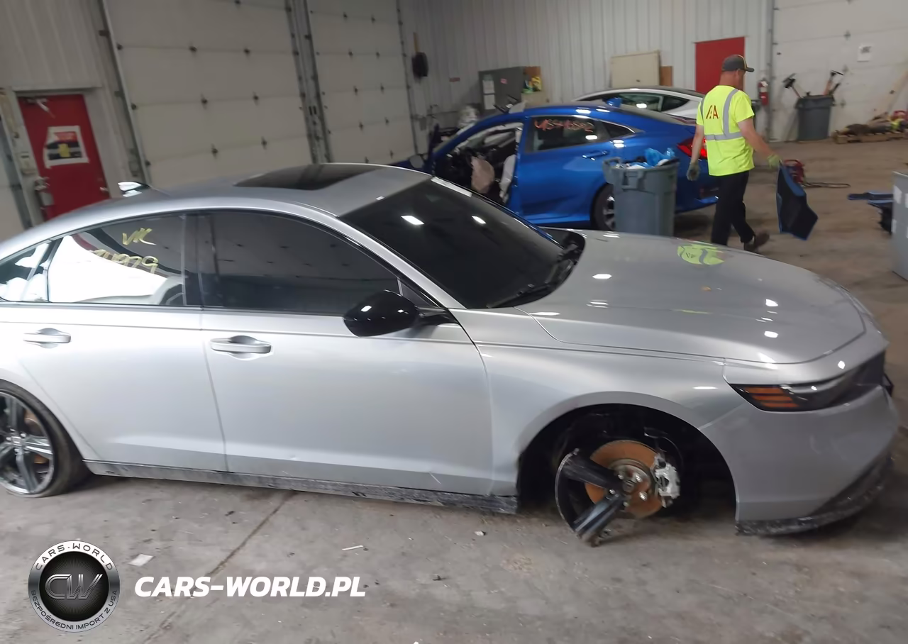 2025 Honda Accord Hybrid Sport-L VIN:1HGCY2F72SA084648 - 13