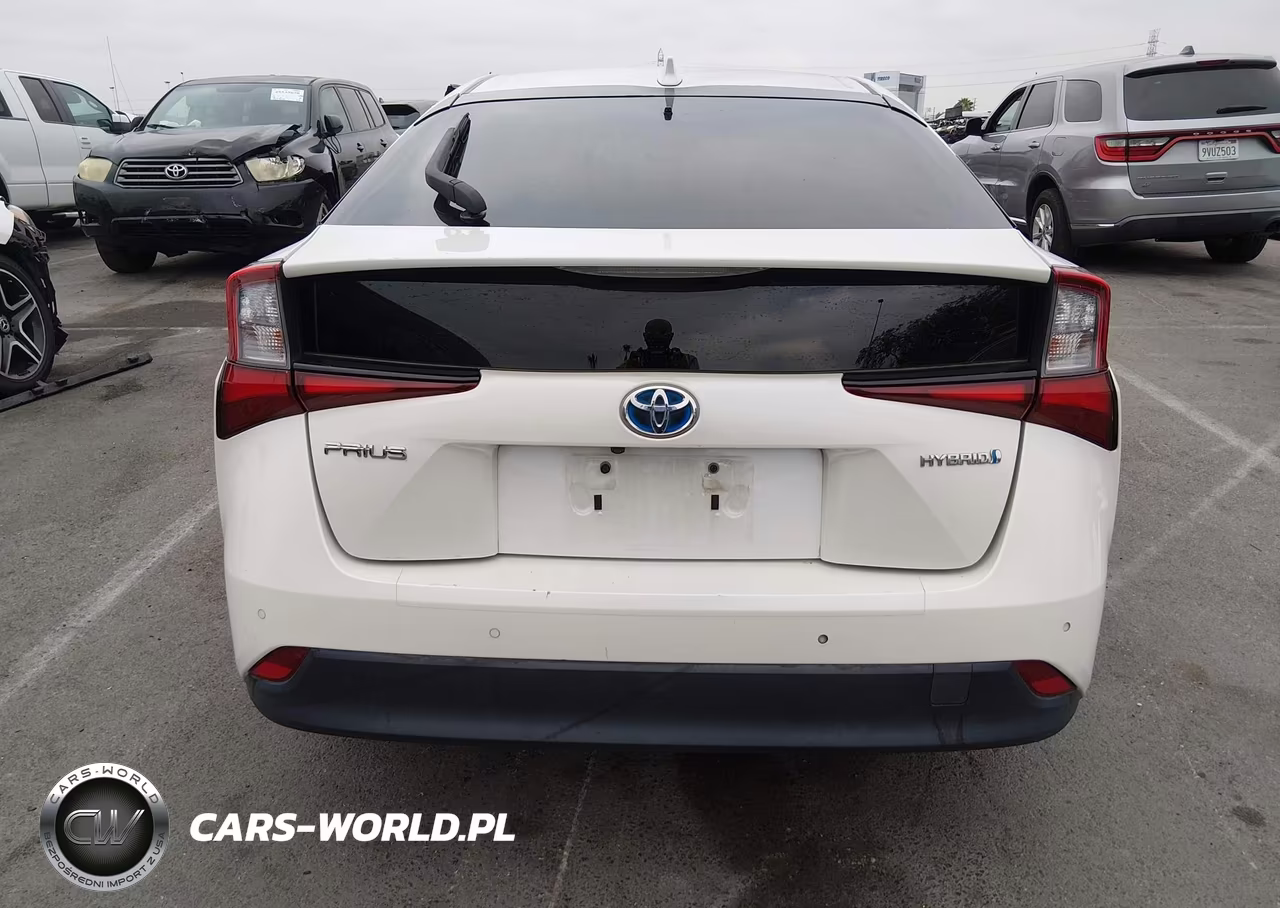 2019 Toyota Prius Le VIN:JTDKARFU2K3075644 - 16