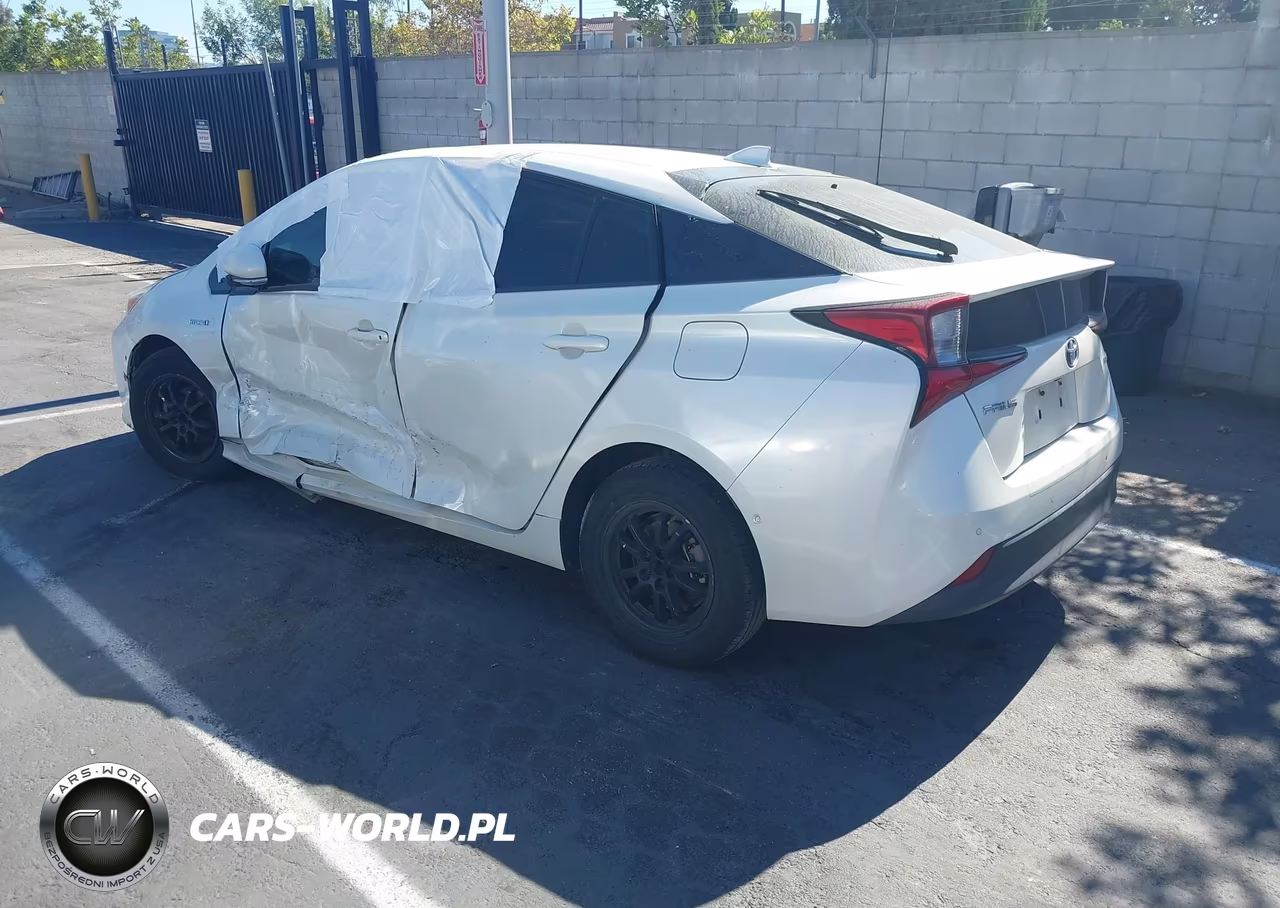 2019 Toyota Prius Le VIN:JTDKARFU2K3075644 - 3