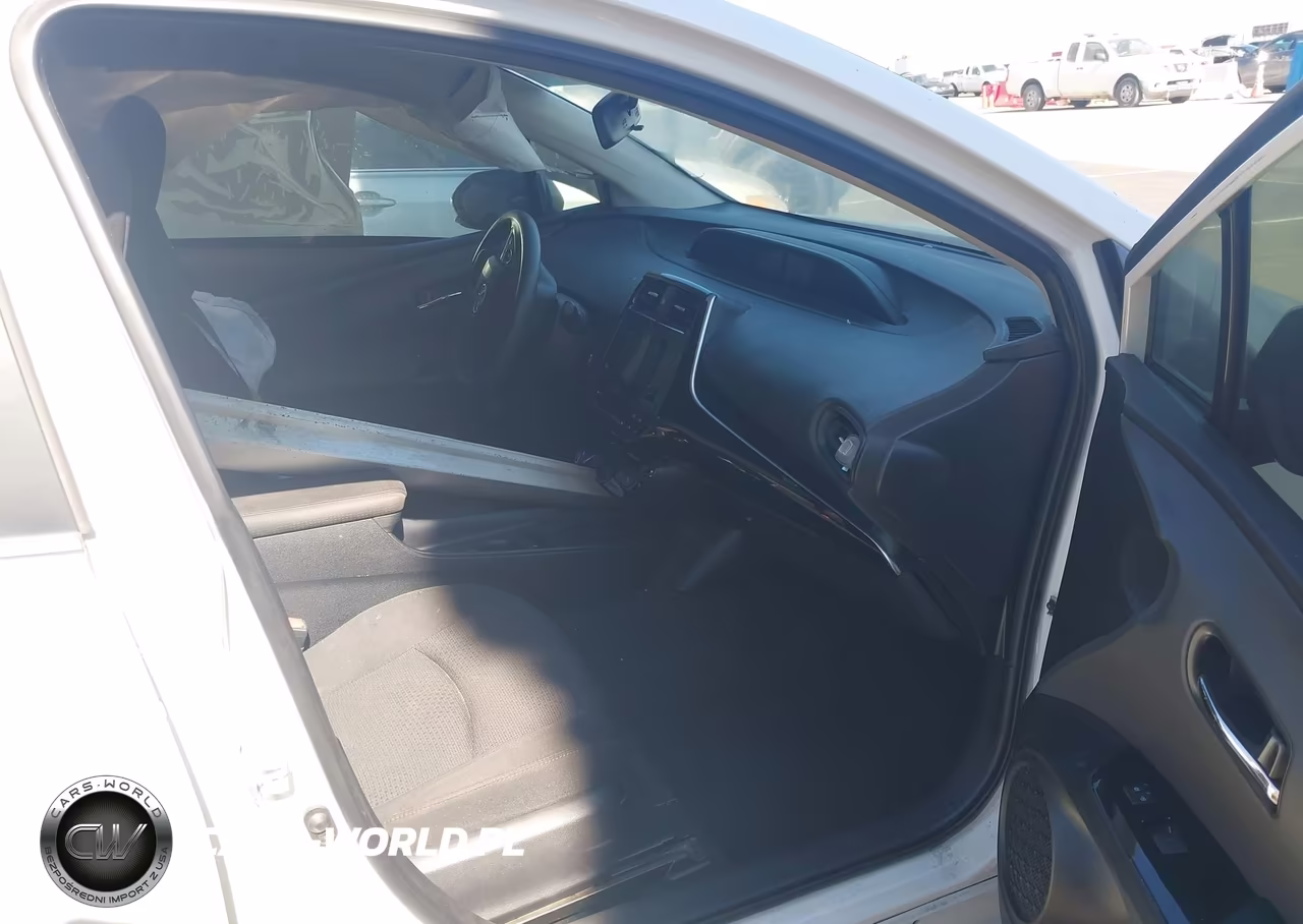 2019 Toyota Prius Le VIN:JTDKARFU2K3075644 - 5