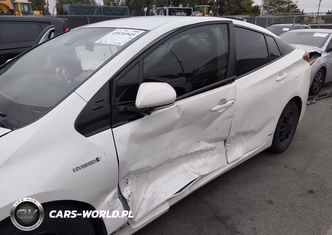 2019 Toyota Prius Le VIN:JTDKARFU2K3075644 - 6