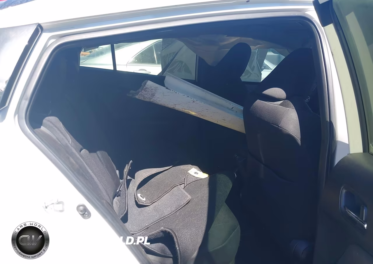 2019 Toyota Prius Le VIN:JTDKARFU2K3075644 - 8