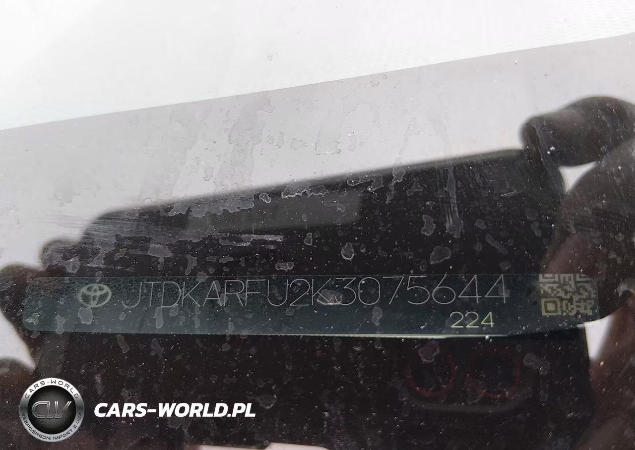 2019 Toyota Prius Le VIN:JTDKARFU2K3075644 - 9