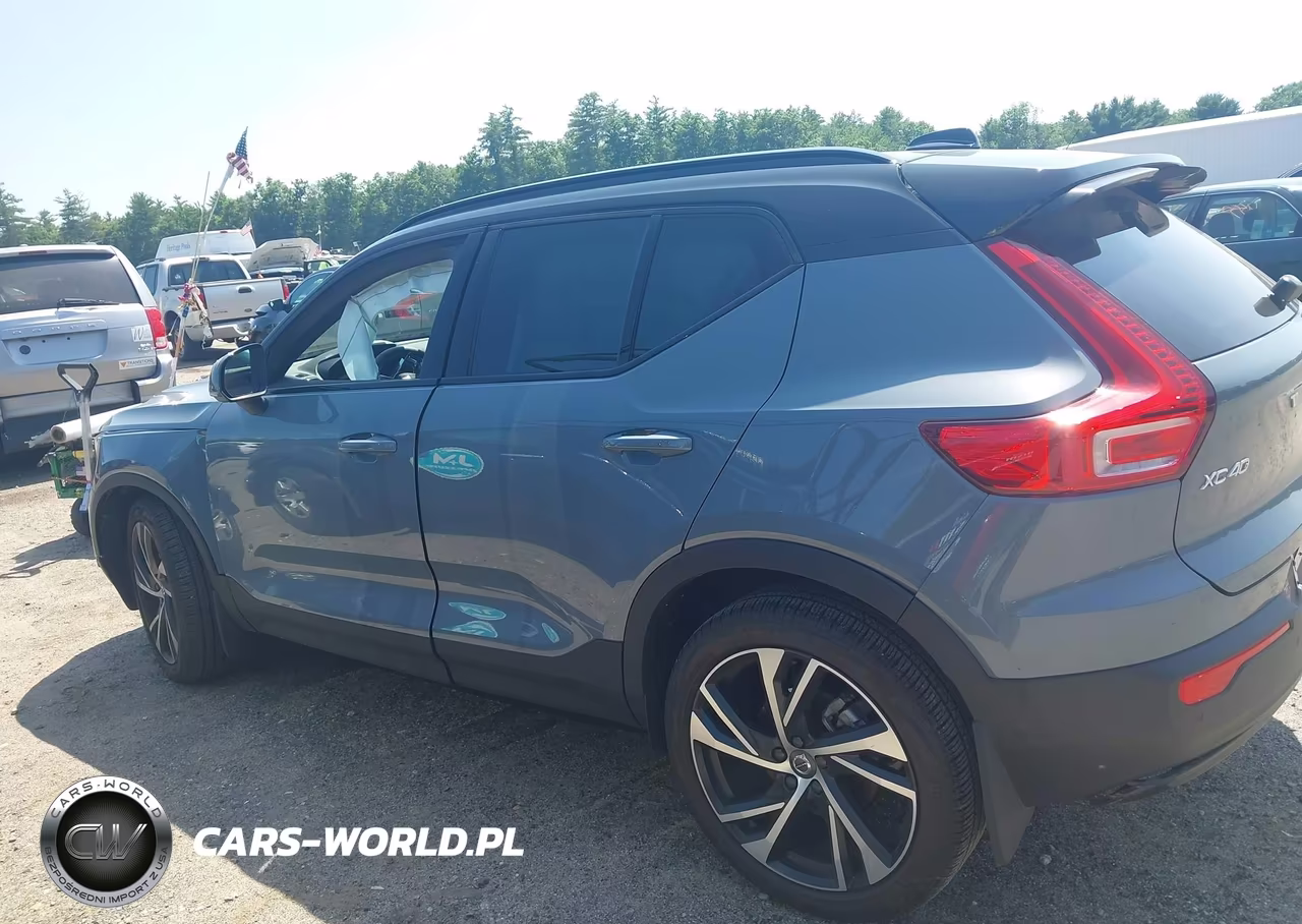 2022 Volvo Xc40 T5 R-Design VIN:YV4162UM6N2723792 - 14