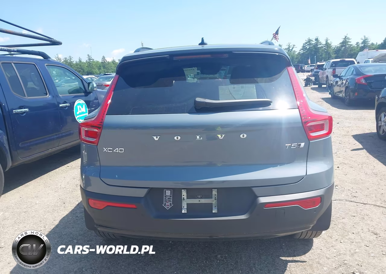 2022 Volvo Xc40 T5 R-Design VIN:YV4162UM6N2723792 - 16