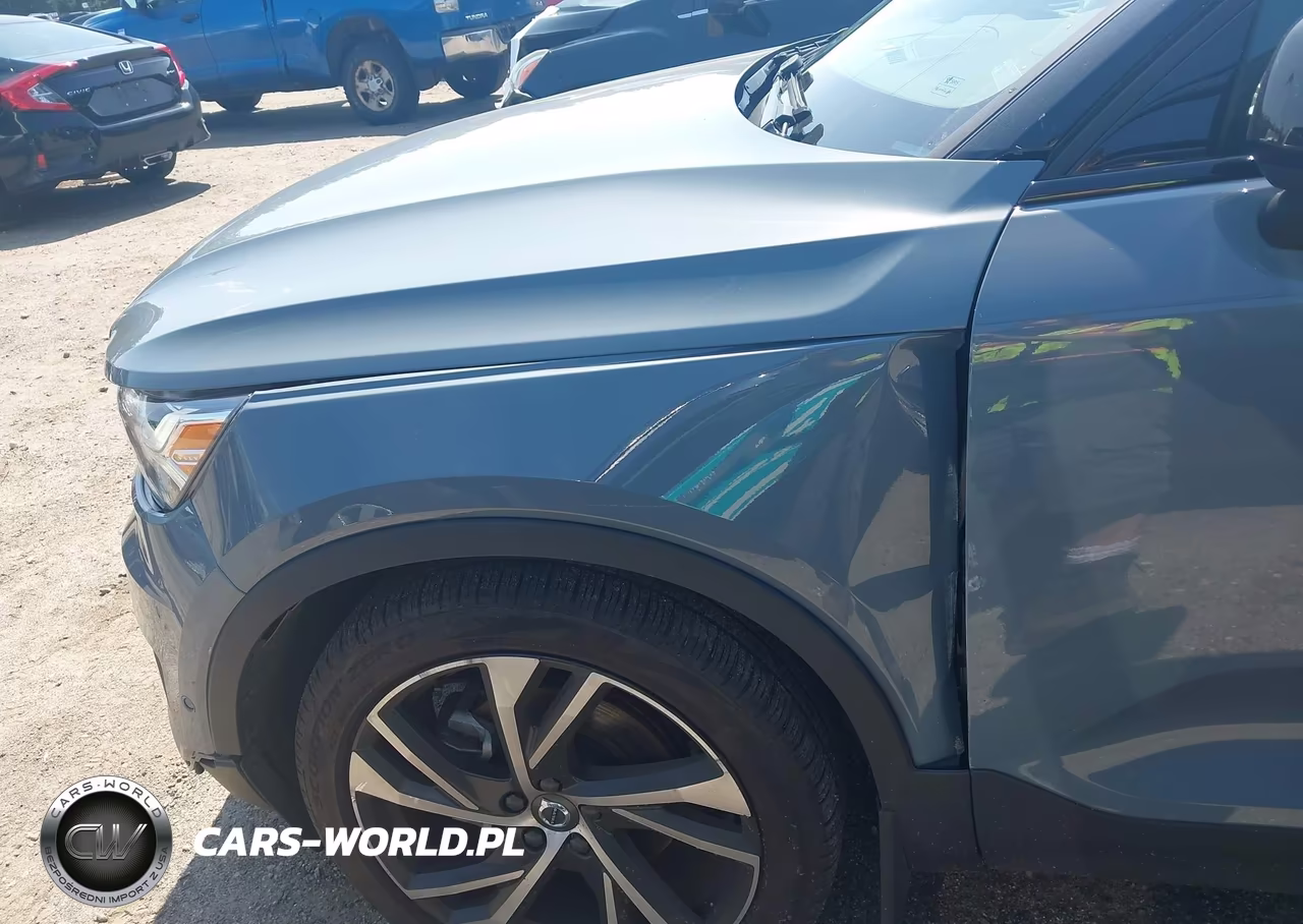 2022 Volvo Xc40 T5 R-Design VIN:YV4162UM6N2723792 - 17