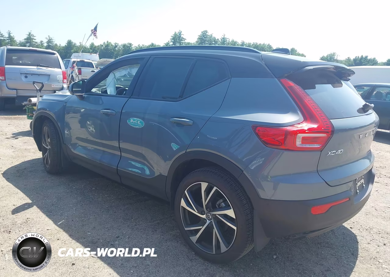 2022 Volvo Xc40 T5 R-Design VIN:YV4162UM6N2723792 - 3