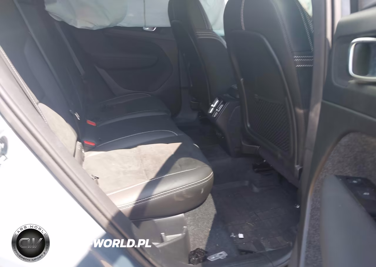 2022 Volvo Xc40 T5 R-Design VIN:YV4162UM6N2723792 - 8