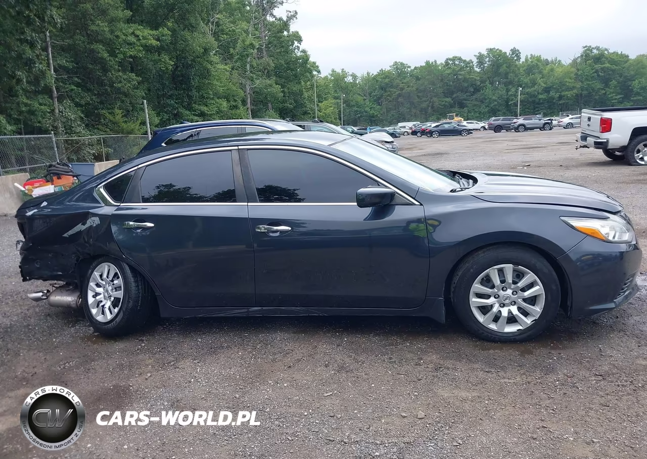 2017 Nissan Altima 2.5 S VIN:1N4AL3AP3HN324492 - 13