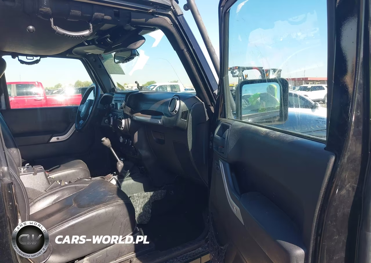 2013 Jeep Wrangler Rubicon VIN:1C4HJWCG1DL672536 - 5