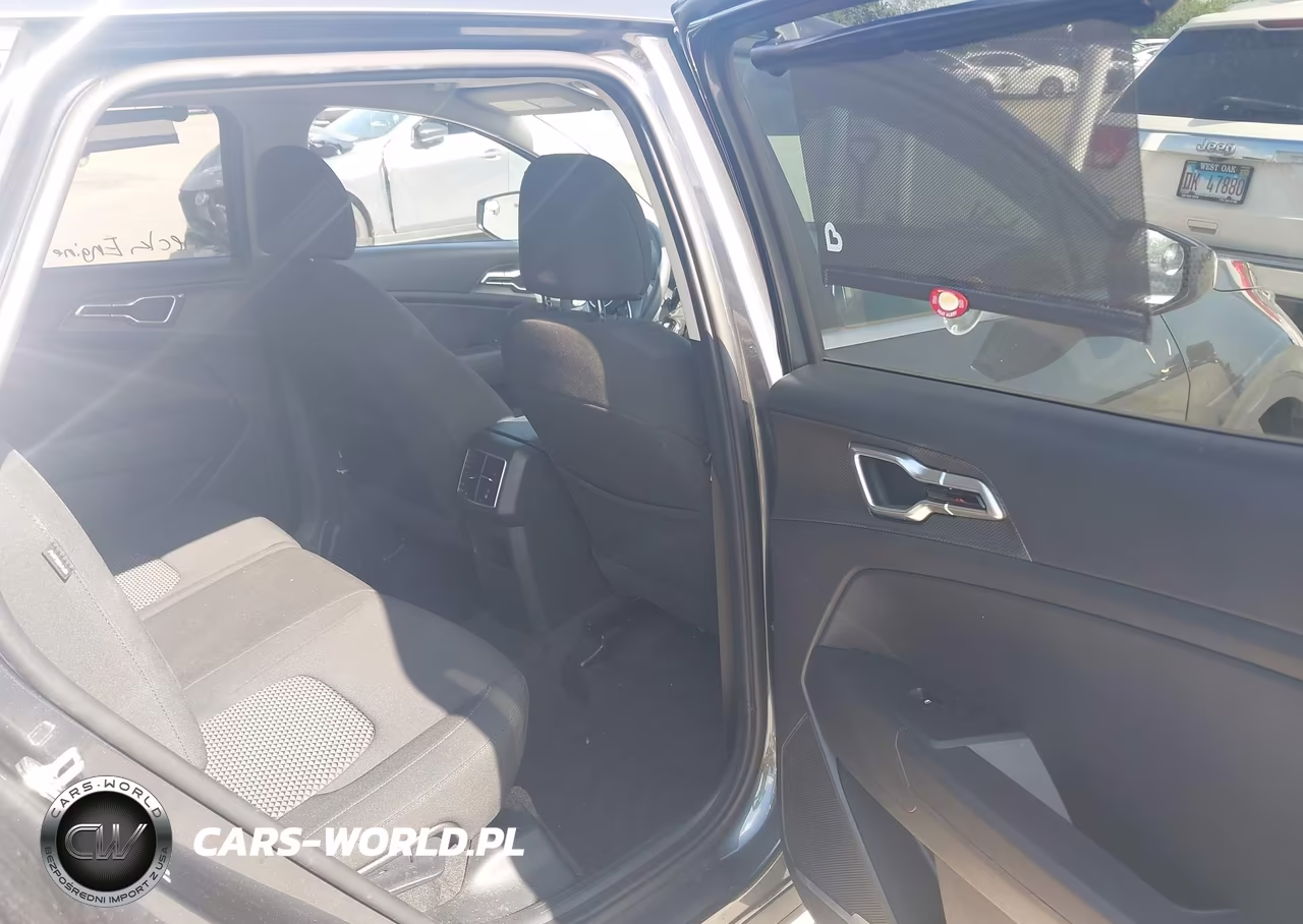 2025 Kia Sportage Lx VIN:KNDPUCDF9S7407604 - 8