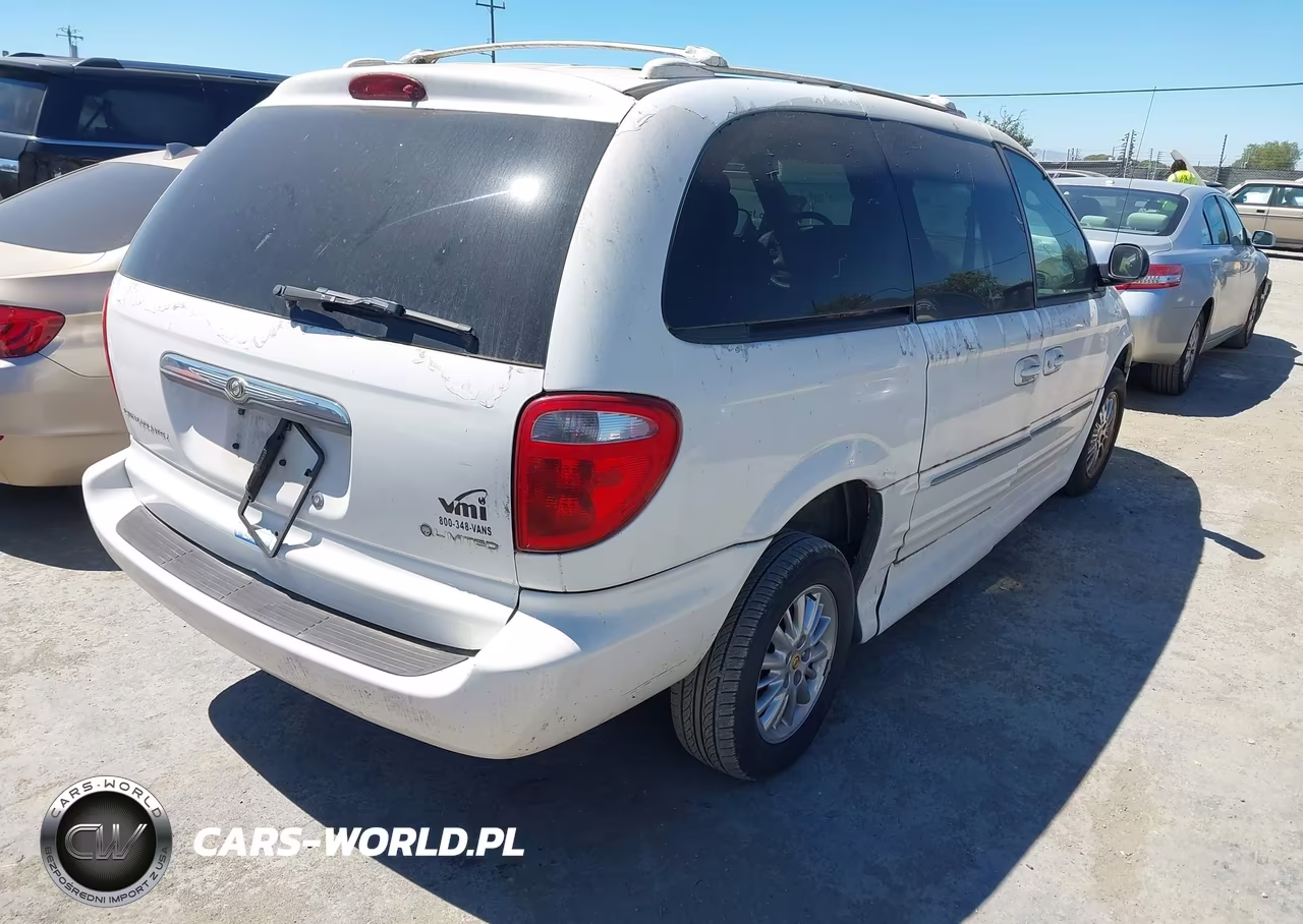 2002 Chrysler Town & Country Limited VIN:2C8GP64L32R667735 - 4