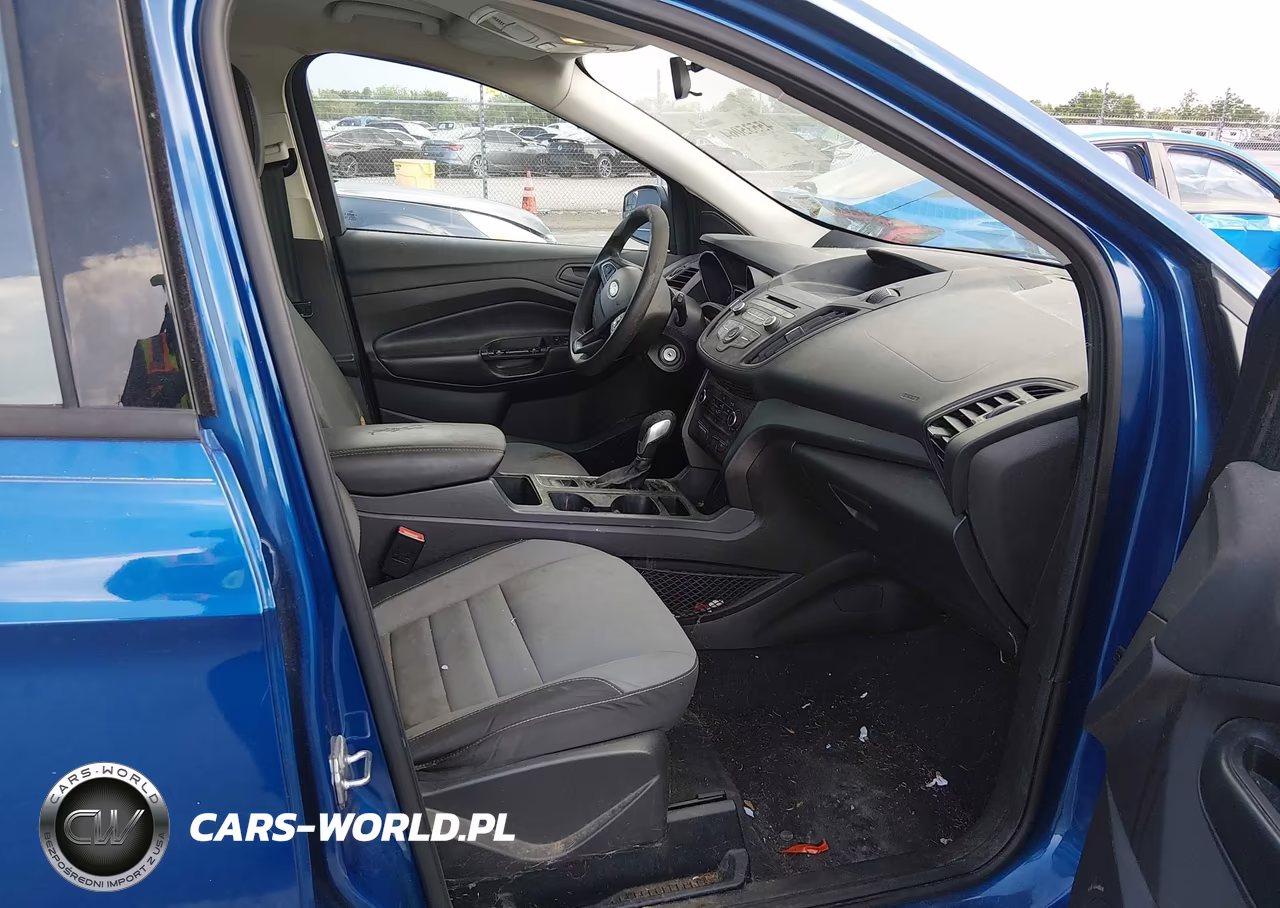 2017 Ford Escape S VIN:1FMCU0F77HUC37297 - 5