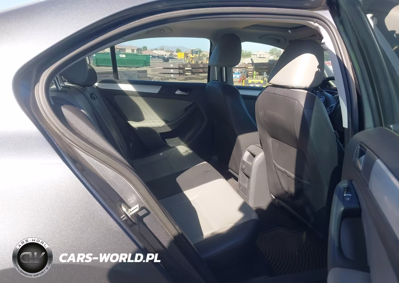 2016 Volkswagen Jetta Hybrid Sel Premium VIN:3VW637AJ0GM419570 - 8